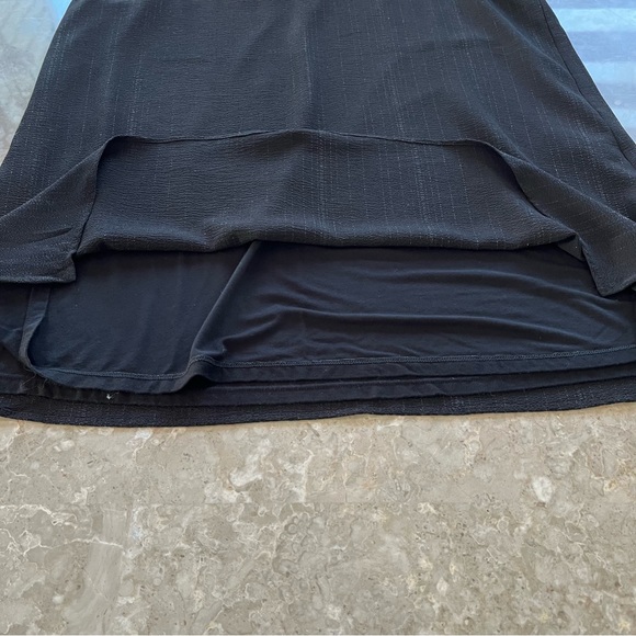 Camber and Grace black sleeveless top with lining size large - Picture 8 of 8